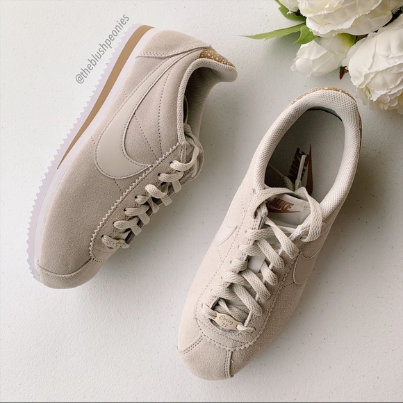 Nike Classic Cortez Premium Suede NWT - Picture 8 of 12